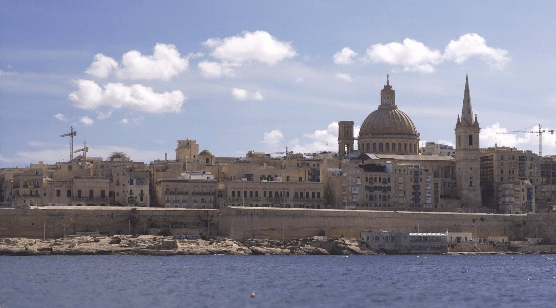Valletta skyline vanaf het water